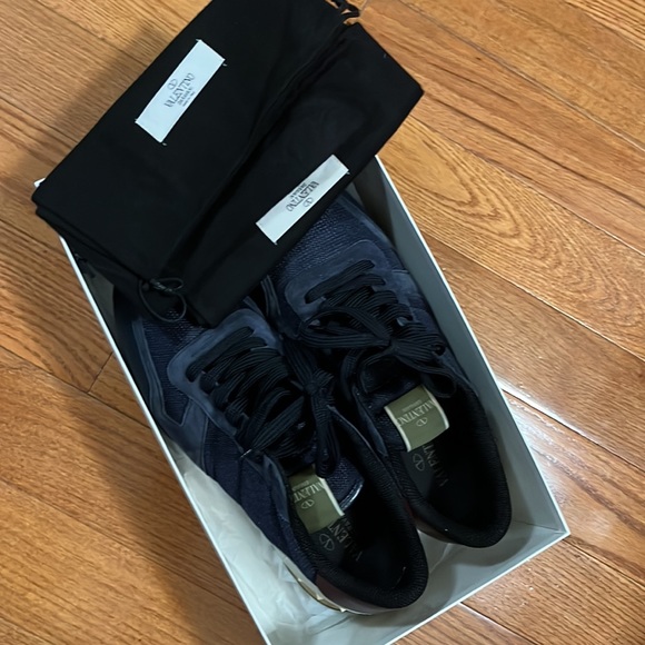 VALENTINO ROCKRUNNER SNEAKER
Night, Marine & Off White - Picture 8 of 8